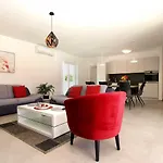 Vila 1866 Sisan